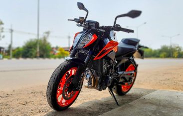 รีวิว : KTM 790Duke ค่ายอินดี้ ที่ทำรถได้บ้าคลั่ง