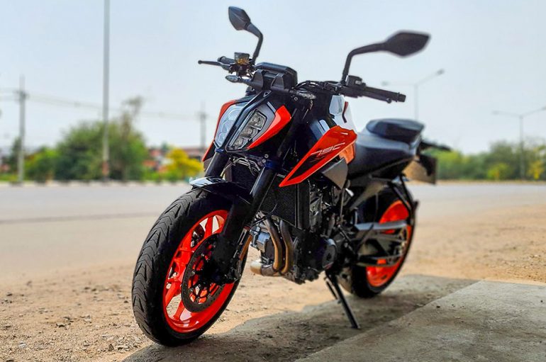 รีวิว : KTM 790Duke ค่ายอินดี้ ที่ทำรถได้บ้าคลั่ง